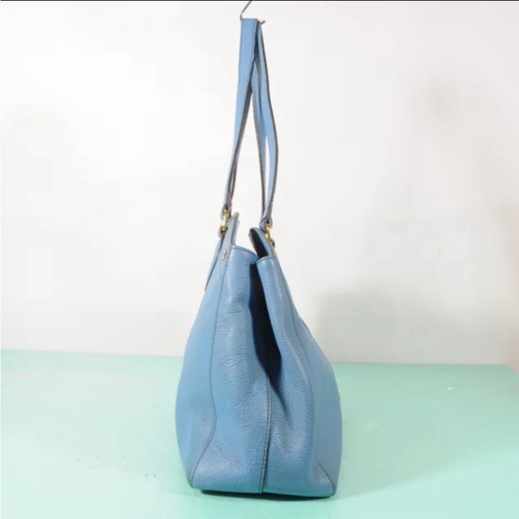 Authentic MCM Leather Shoulder Bag + Dust Bag🌹❤️🌹 - Picture 3 of 10